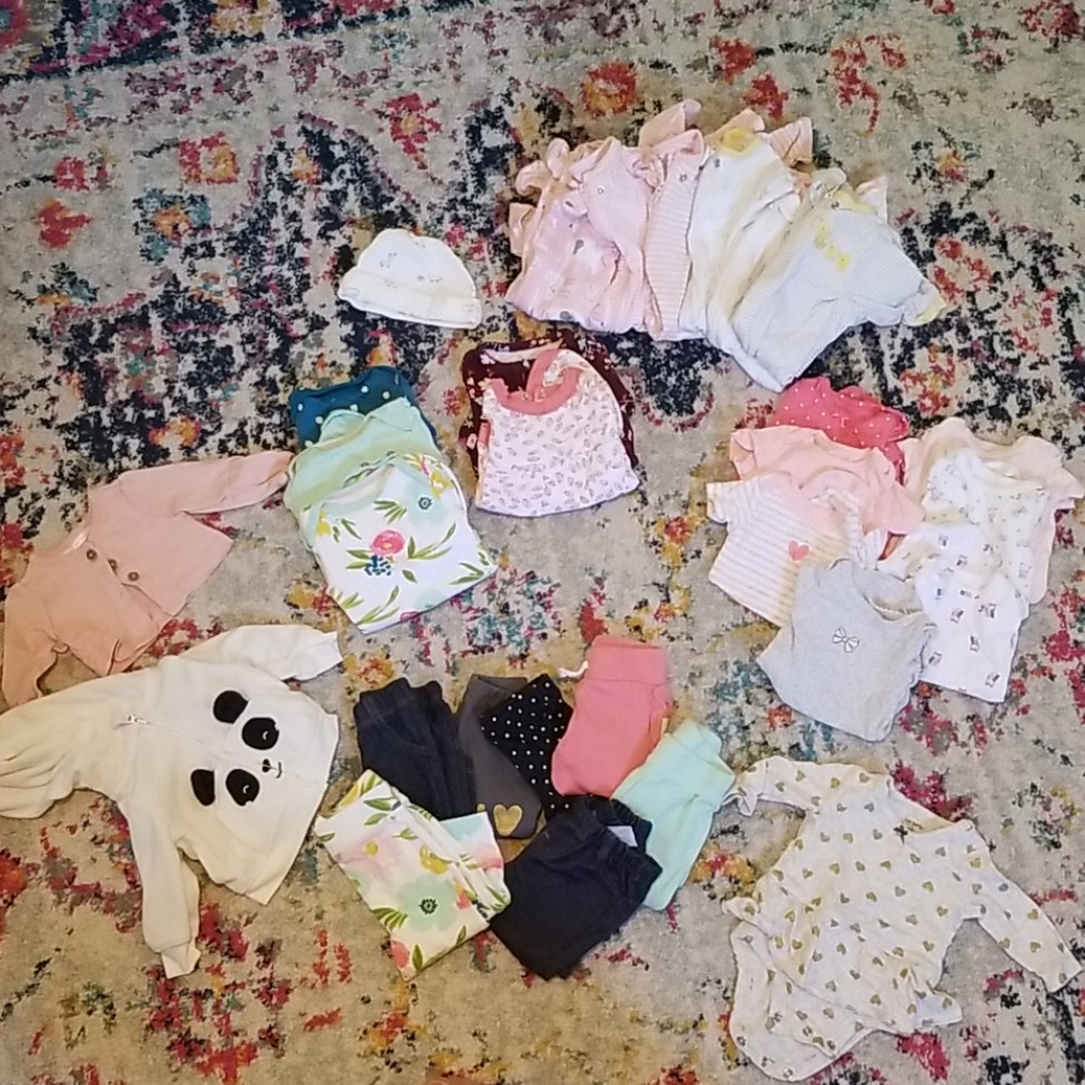 Baby girl Newborn size bundle!! 29 items